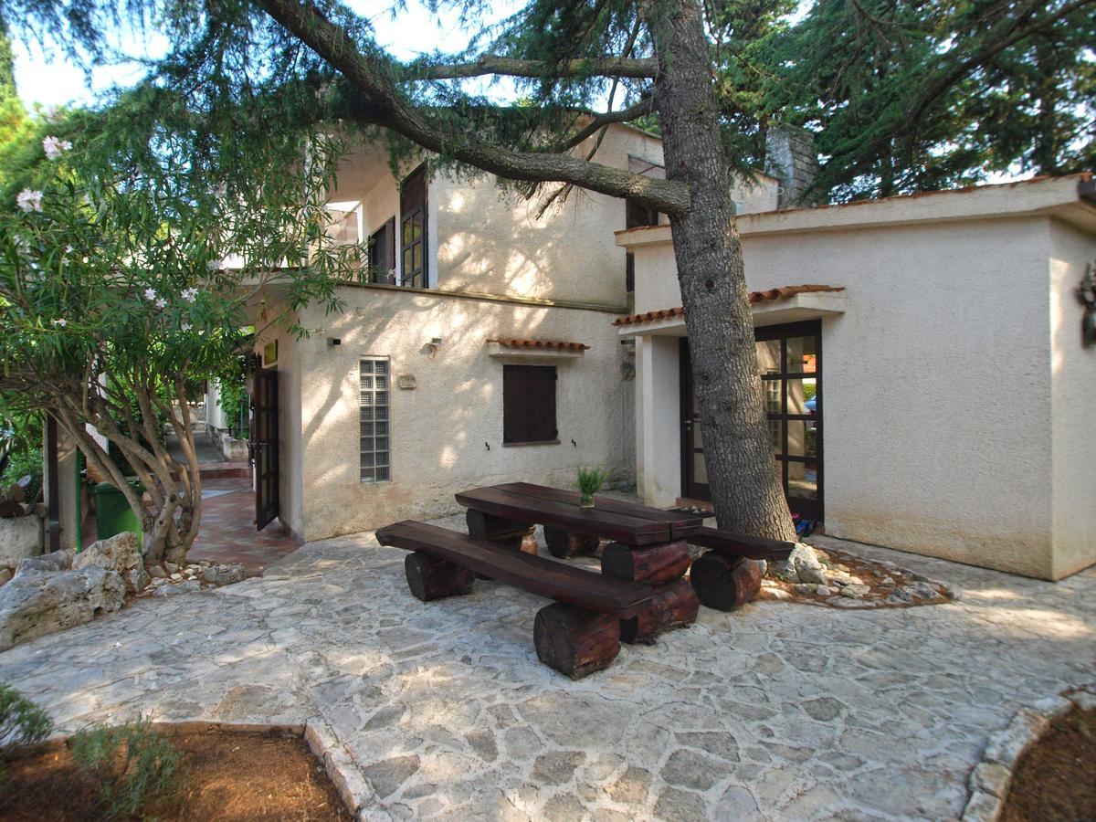 Apartments Nenad 1720 Premantura Exterior foto